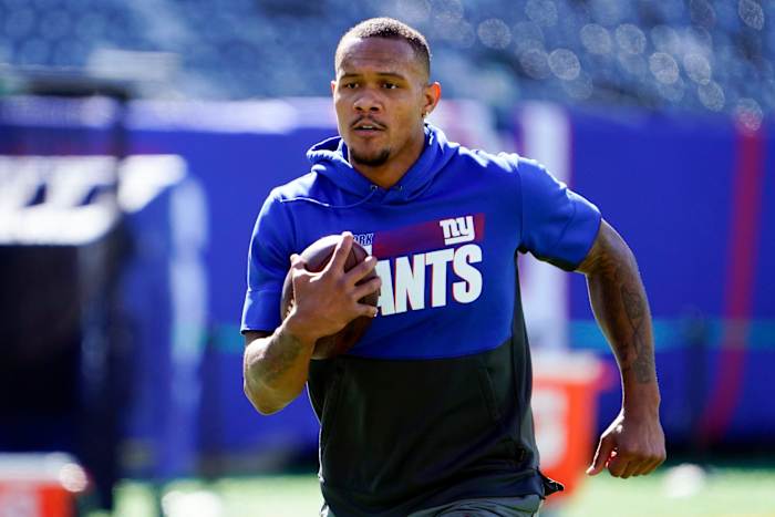 New York Giants wide receiver Kenny Golladay warms up on the field before the game at MetLife Stadium on Sunday, Sept. 26, 2021, in East Rutherford.